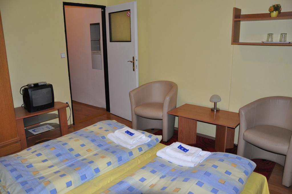 Hotel Komarov Brno Room photo
